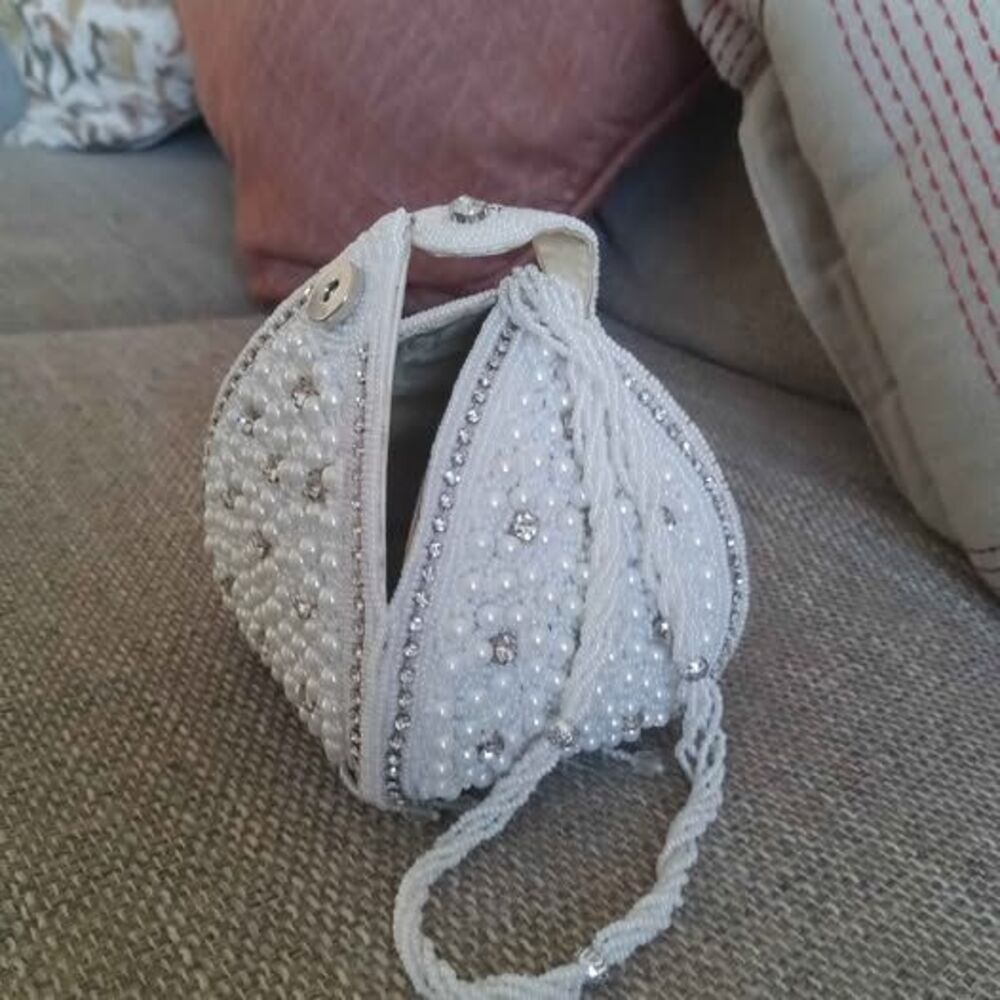 White Beaded Pearl Rhinestone Clutch Purse
